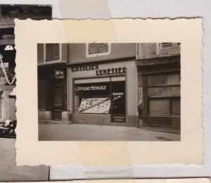 optique balducelli opticiens a montbéliarde depuis 1946 enseigne noir et blanc retro vintage